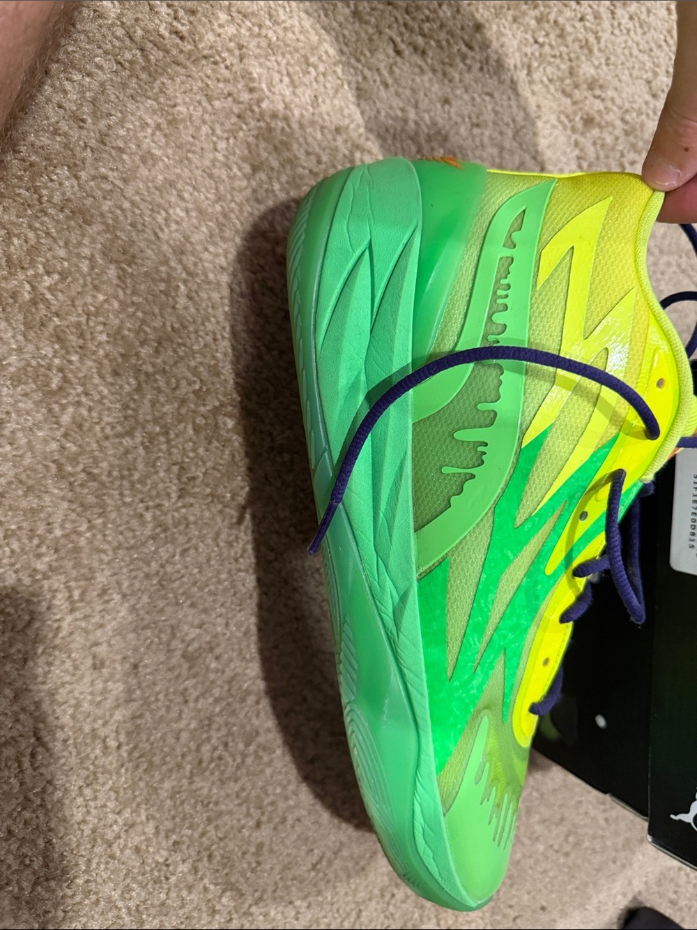 Men’s lamelo ball slime size 12